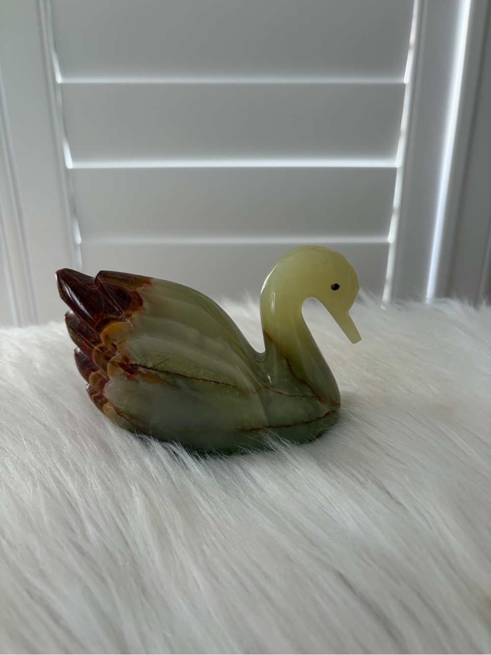 Handcrafted Green Onyx Swan Sculpture - Decorative Home Art